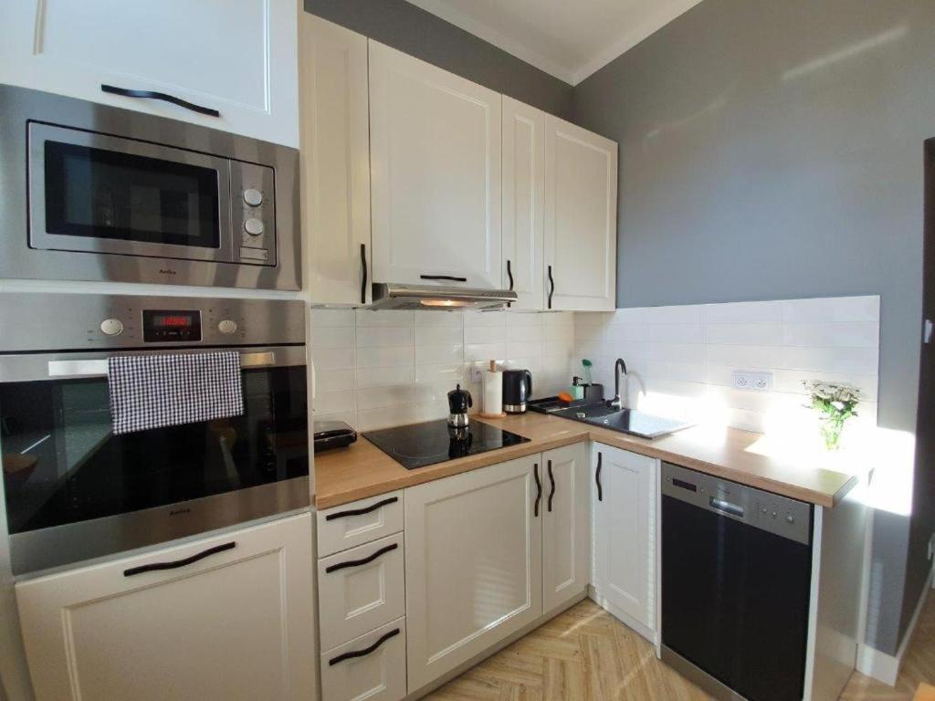 Apartament Dworcowa 100 M Do Pkp Kolobrzeg Exterior photo